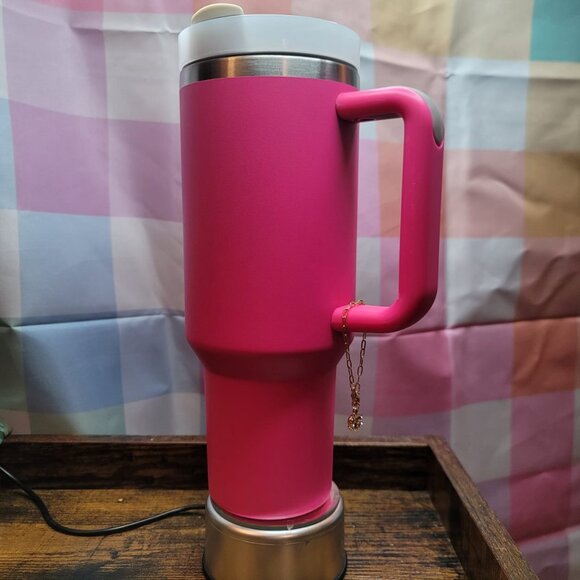 Hot Pink Metal Insulated 40 fl oz tumbler - Picture 4 of 4
